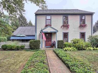 214 Berkeley Dr, Mechanicsburg, PA