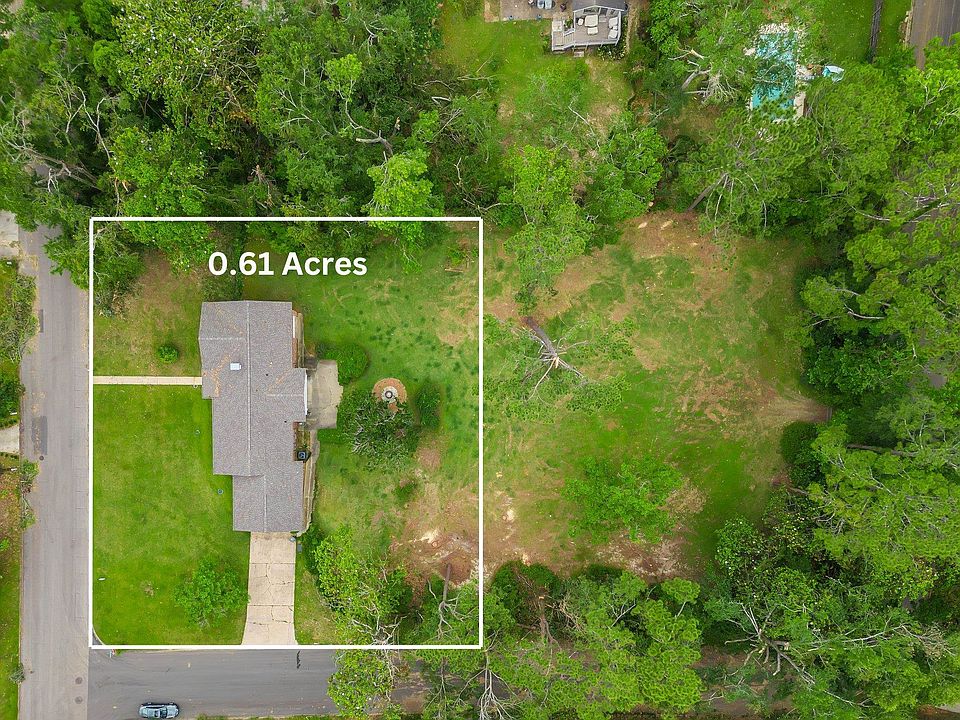 1st image of 938 Carlton Dr