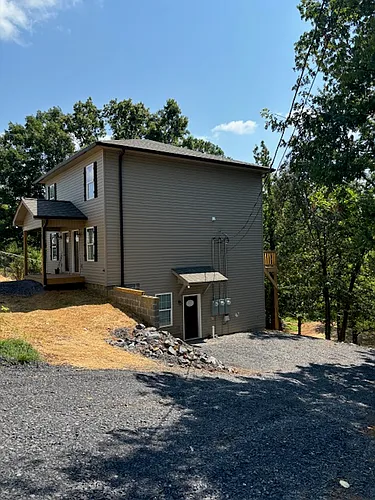 168 Poteet Rd #B Photo 1
