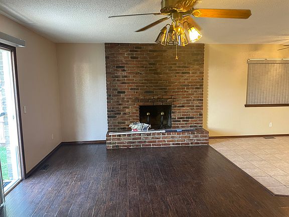 4th image of 410 Greenwood Dr
