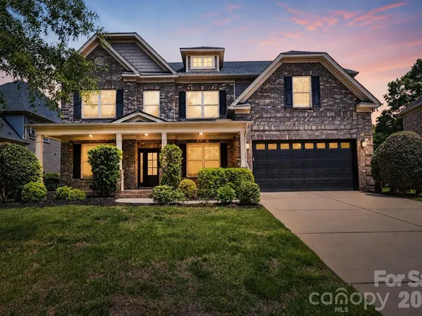 4624 Pebble Run Dr, Matthews, NC 28105