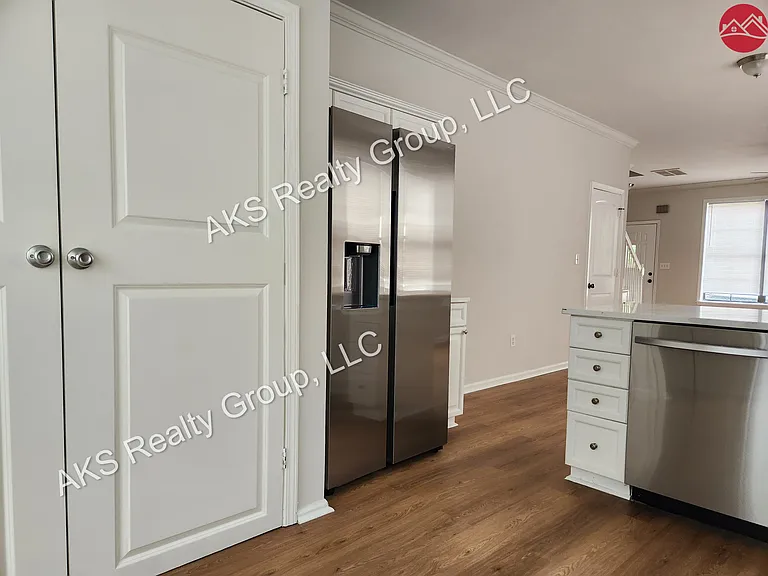 2269 Ridgemont Dr — Photo 6