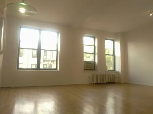 Rented by Winzone Realty Inc | media 12