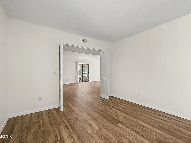 5227 N 24th St #201 — Photo 26