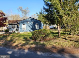 100 E Colton Ln, Williamstown, NJ 08094