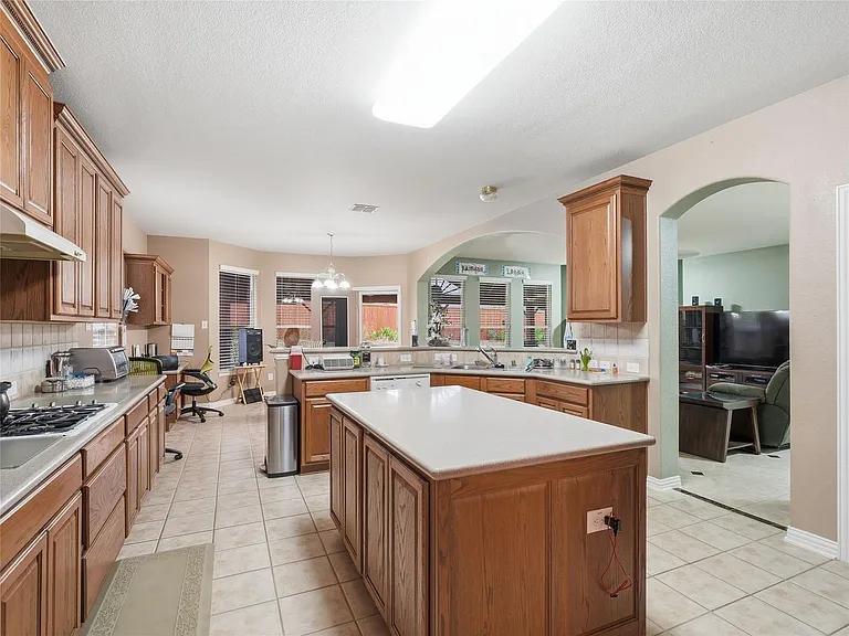 10002 River Bend Dr — Photo 13