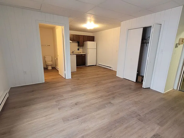 25 Cloister Ave — Photo 4