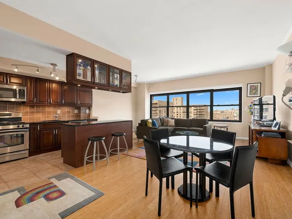 140 W End Ave #30M, New York, NY 10023