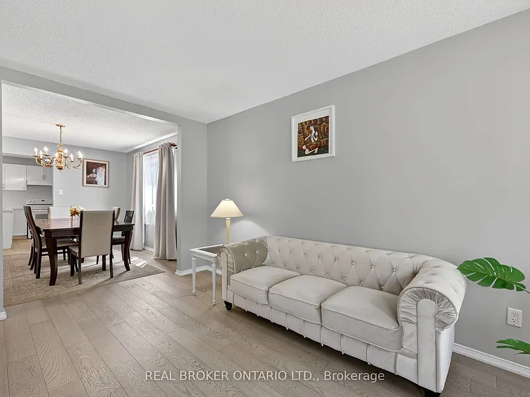 1895 Applewood Ave #UPPER — Photo 4