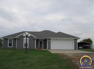 9471 K4 Hwy, Meriden, KS 66512