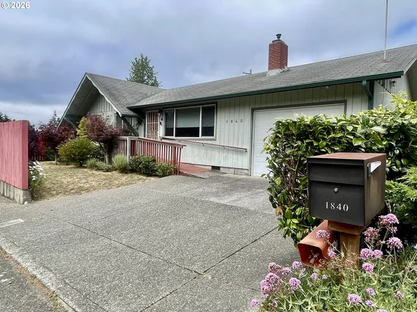 1840 Ocean Blvd SE, Coos Bay, OR 97420