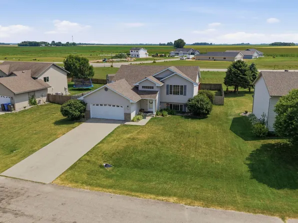 109 14th St SW, Glyndon, MN 56547