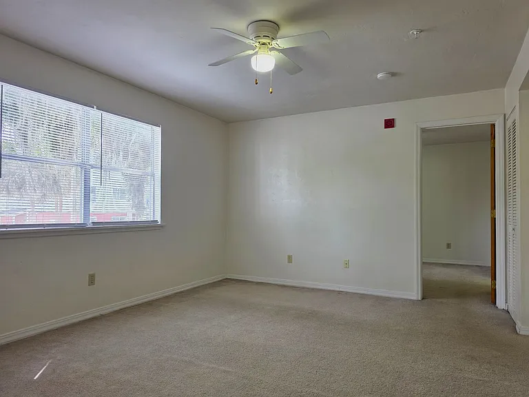 2360 SW Archer Rd #912 — Photo 4