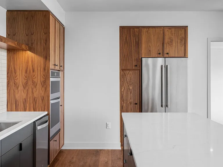 Waterbury House — Photo 45