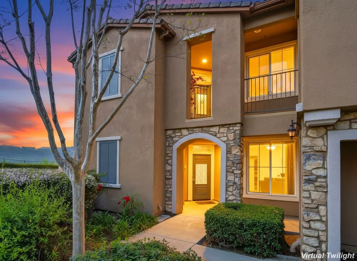 Building Photo - 12680 Creekview Dr #143