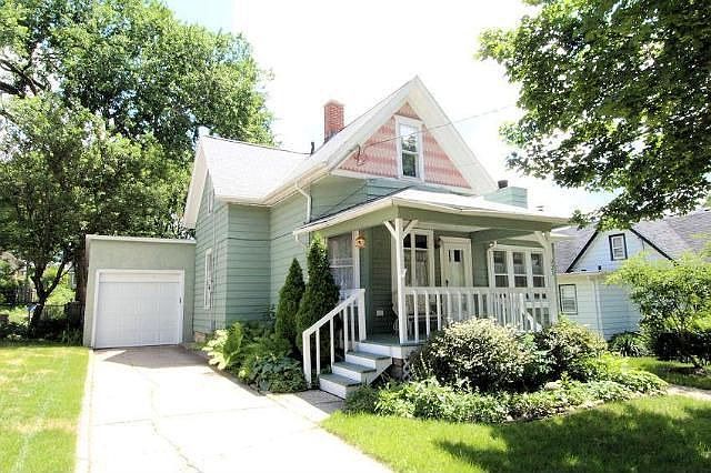 1st image of 921 Oakland Ave