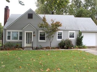 109 NE Evansdale Rd, Kansas City, MO 64116