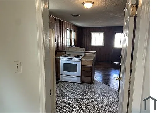 2110 Tuscaloosa St — Photo 11