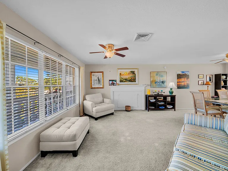 13540 Stratford Place Cir #202 — Photo 31