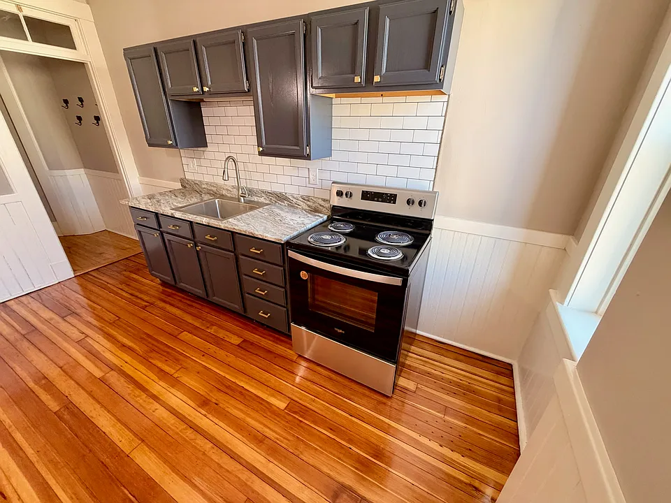 69 S Pleasant St #13
