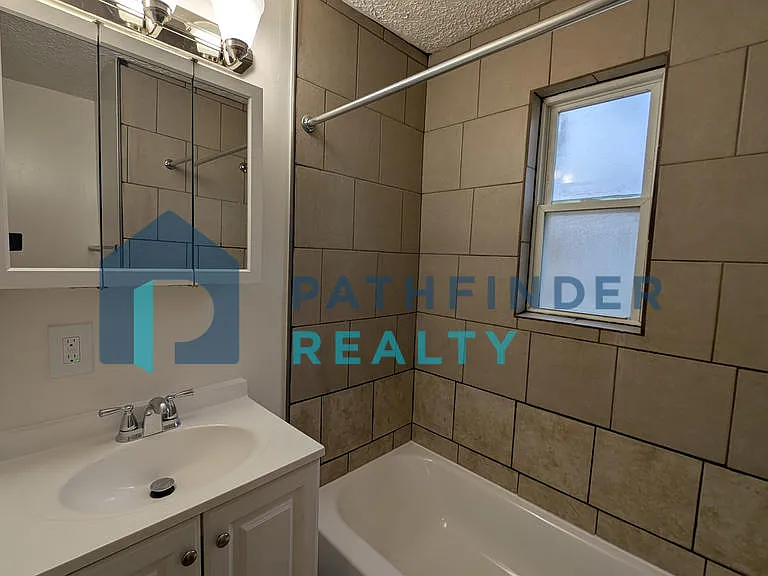 1821 Wabash Ave — Photo 11
