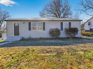 428 Oak Ln, Anniston, AL 36206