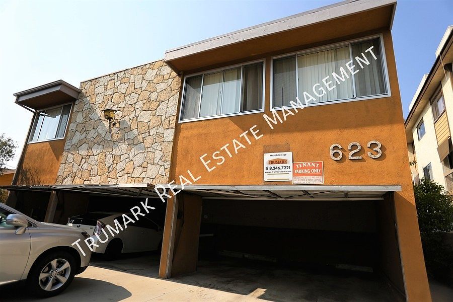 1st image of 623 Orange Grove Ave #4