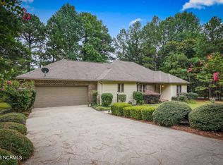 110 Heron Dr, West End, NC 27376