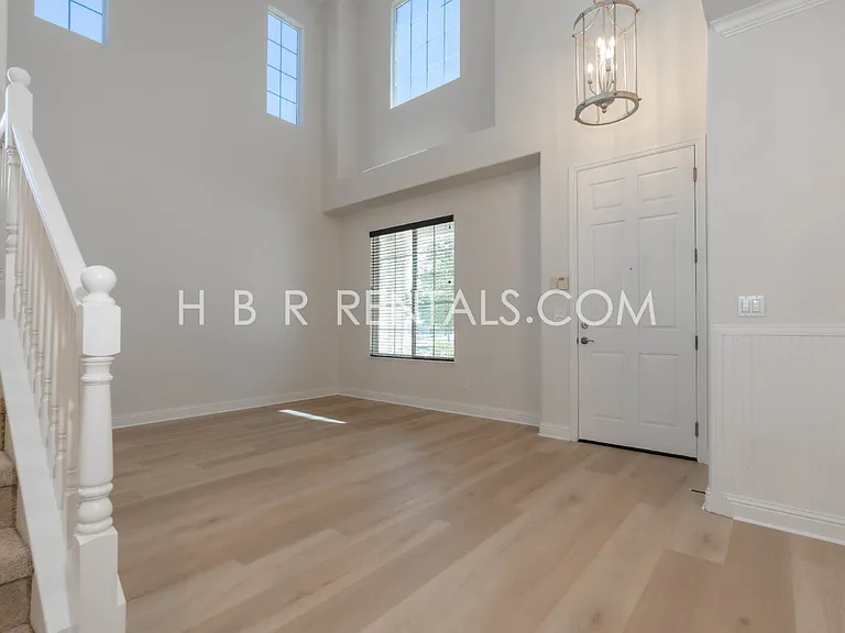237 E Legacy Dr — Photo 7