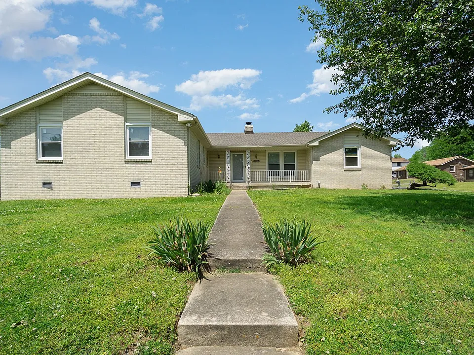 3817 Augusta Dr