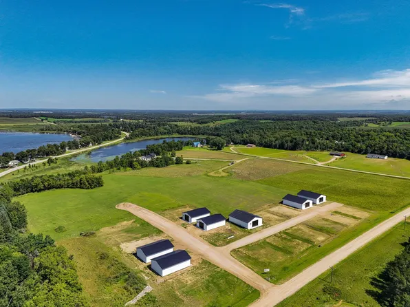 37577 470th St #9, Frazee, MN 56544