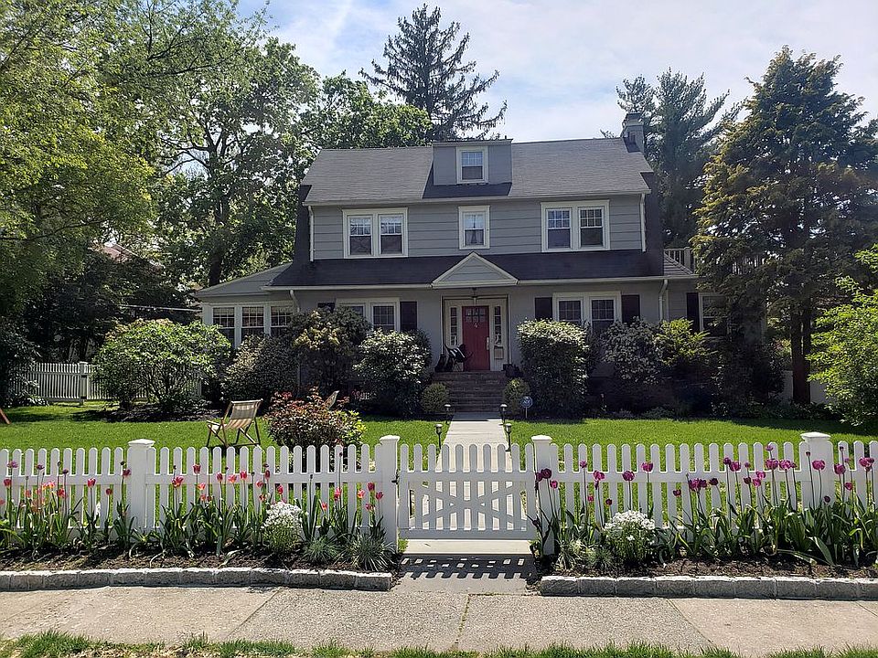 4 Carleon Ave, Larchmont, NY 10538 Zillow