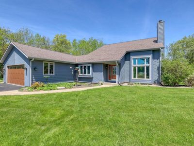 N2W31920 Twin Oaks DRIVE, Town of delafield, WI, 53018
