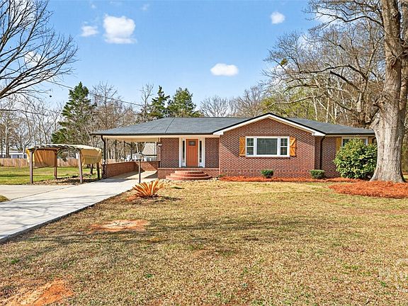 3rd image of 1180 Robert Hardeman Road