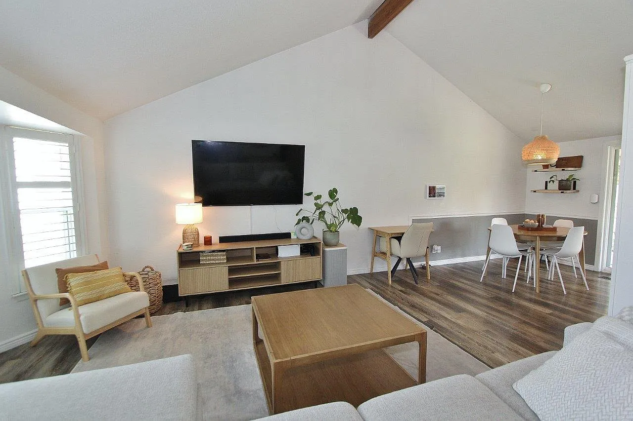 3 bed, 1014 sqft, $1,950 — Photo 2