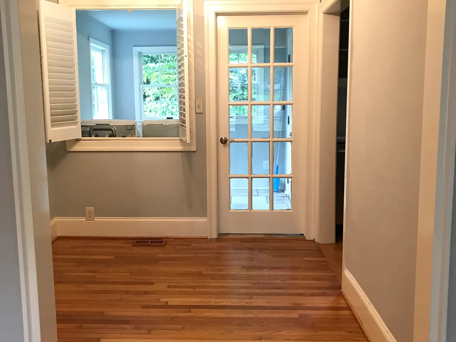 2 bed, 850 sqft, $1,300 — Photo 4