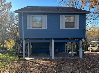 9 Lake Dr, Huntsville, TX 77320