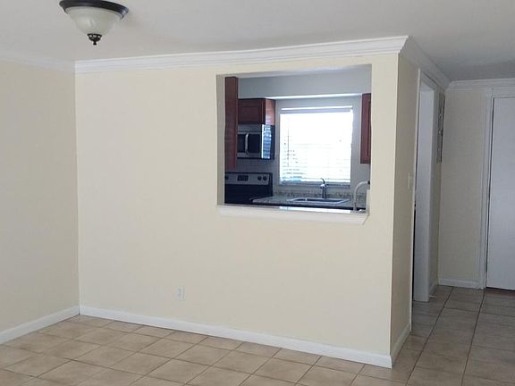 4th image of 3276 S Bumby Ave