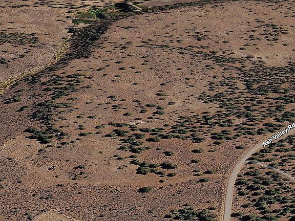 3rd image of 547100 Ash Valley Rd
