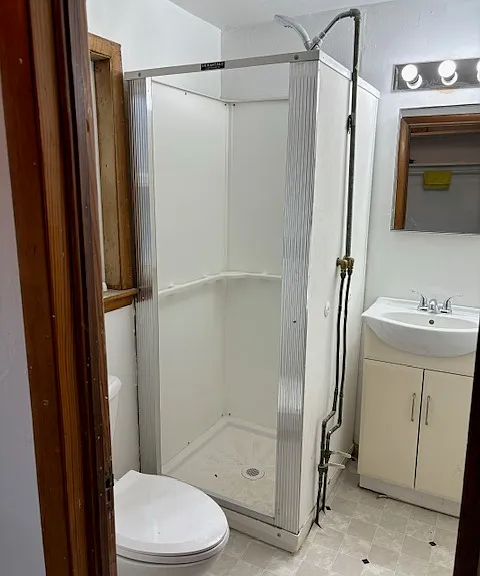 215 N Oak St #2 — Photo 2