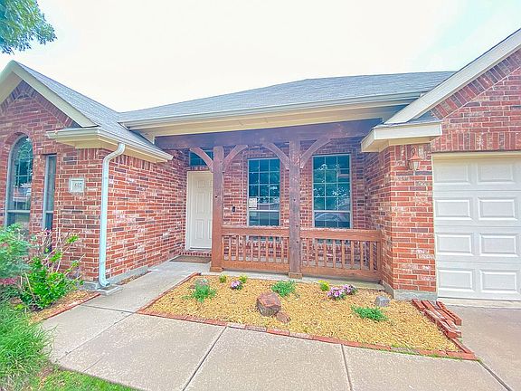 2nd image of 602 Cliffmere Dr