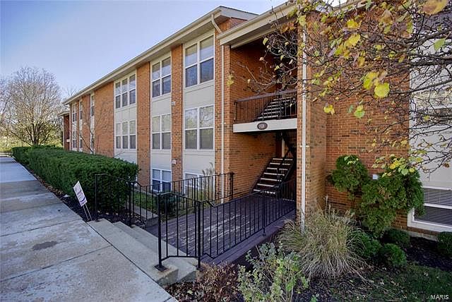 1st image of 1926 Hunting Lake Ct APT 103
