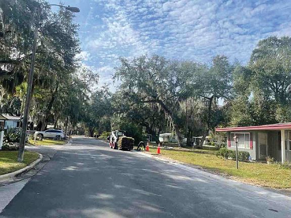 5th image of 802 Robin Ln