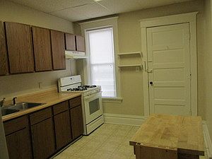 4th image of 217 Grove St