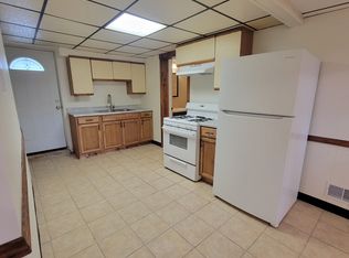 196 Foxwood Rd #3, Coraopolis, PA 15108