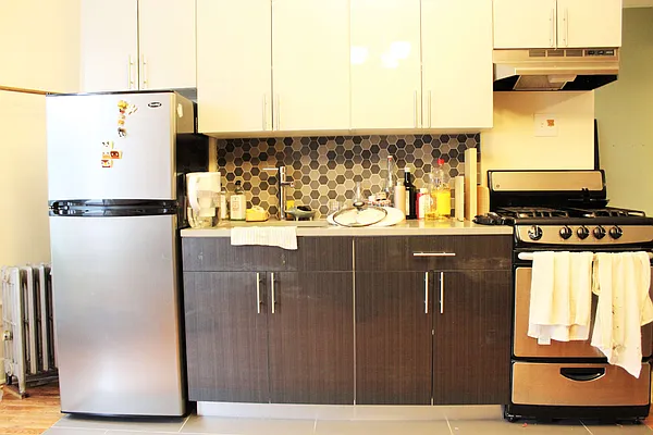 Rented by Premier Metro Realty Corp | media 7