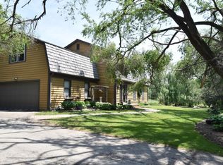 7100 Dunkelow Rd, Franksville, WI 53126