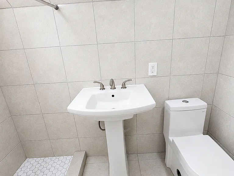 13224 S Redwood Rd — Photo 17