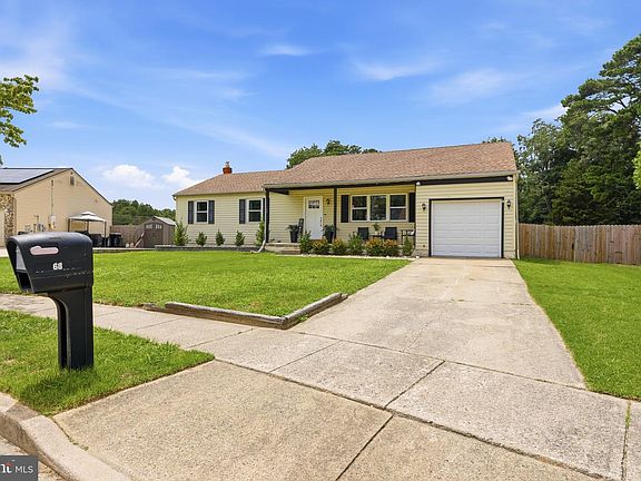 5th image of 68 Deer Park Cir