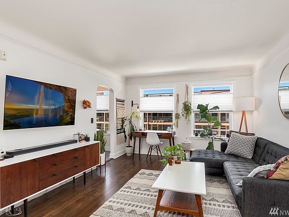 3rd image of 325 Harvard Ave E APT 301